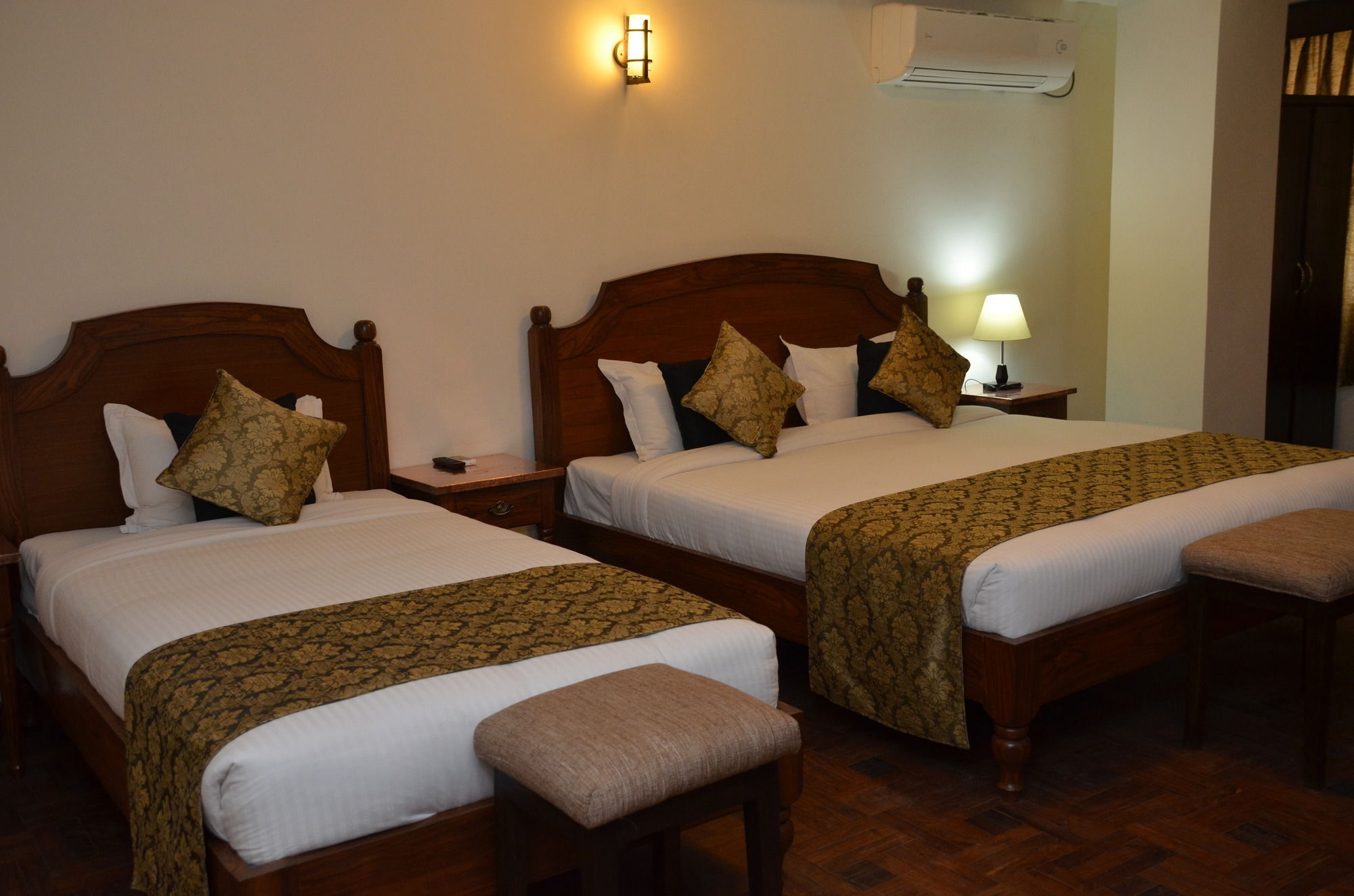 Hotel Holy Himalaya Kathmandu Exterior photo